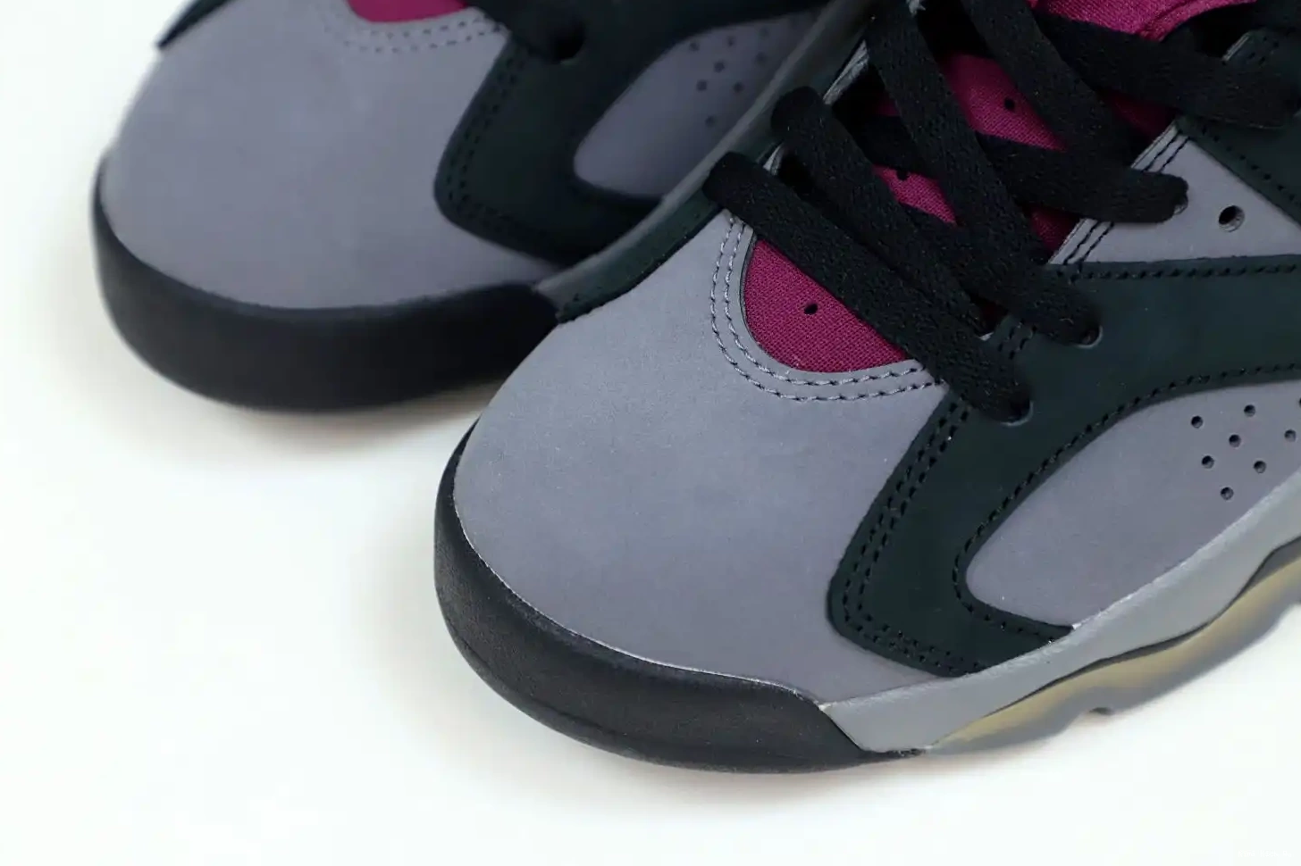 6 JORDAN RETRO BORDEAUX Kimikick AIR 0512